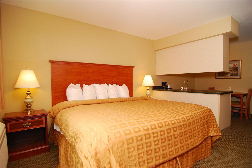 Quality Inn & Suites On The River Гленвуд Спрингс Экстерьер фото