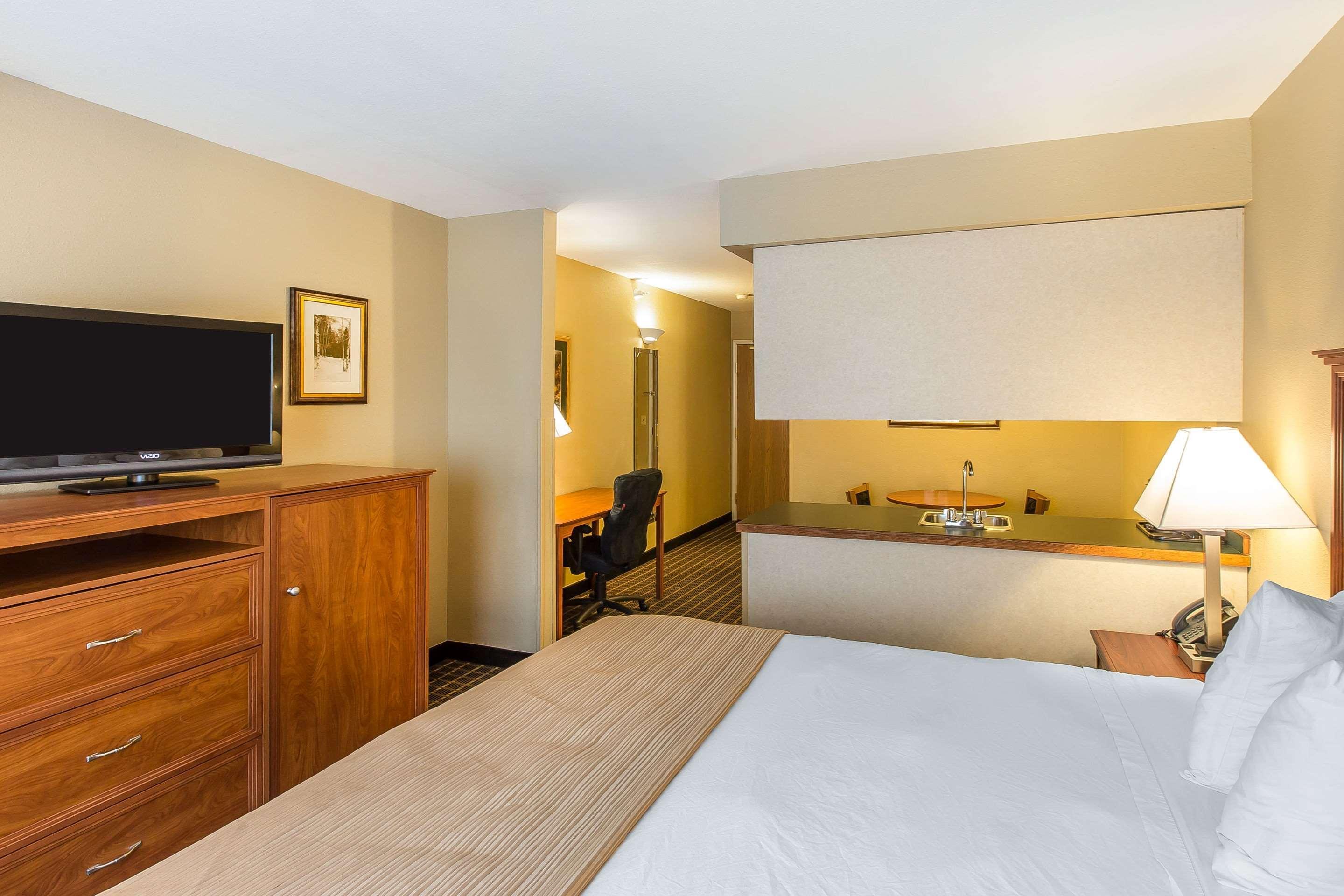 Quality Inn & Suites On The River Гленвуд Спрингс Экстерьер фото