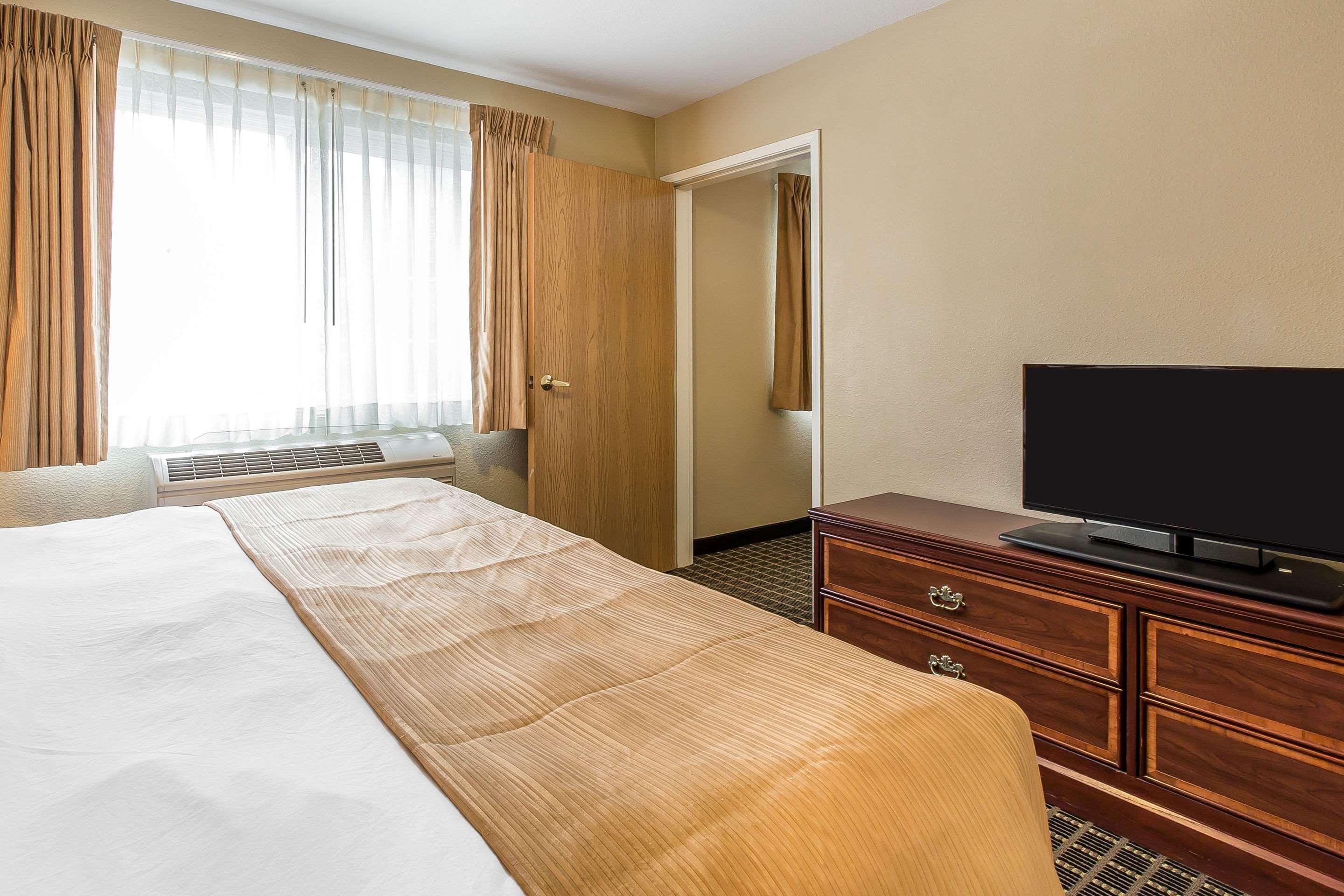 Quality Inn & Suites On The River Гленвуд Спрингс Экстерьер фото