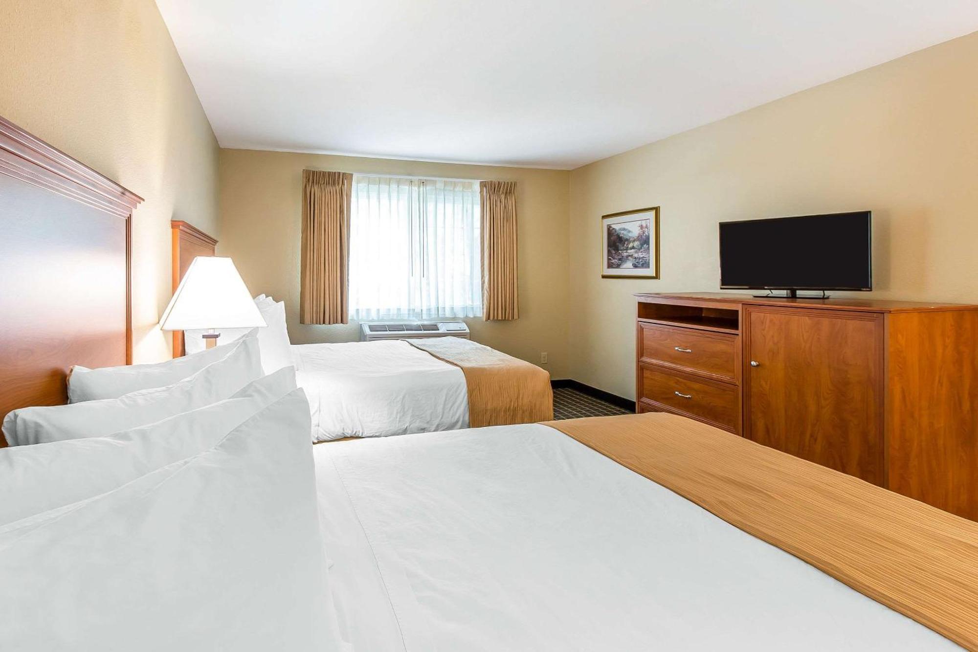 Quality Inn & Suites On The River Гленвуд Спрингс Экстерьер фото