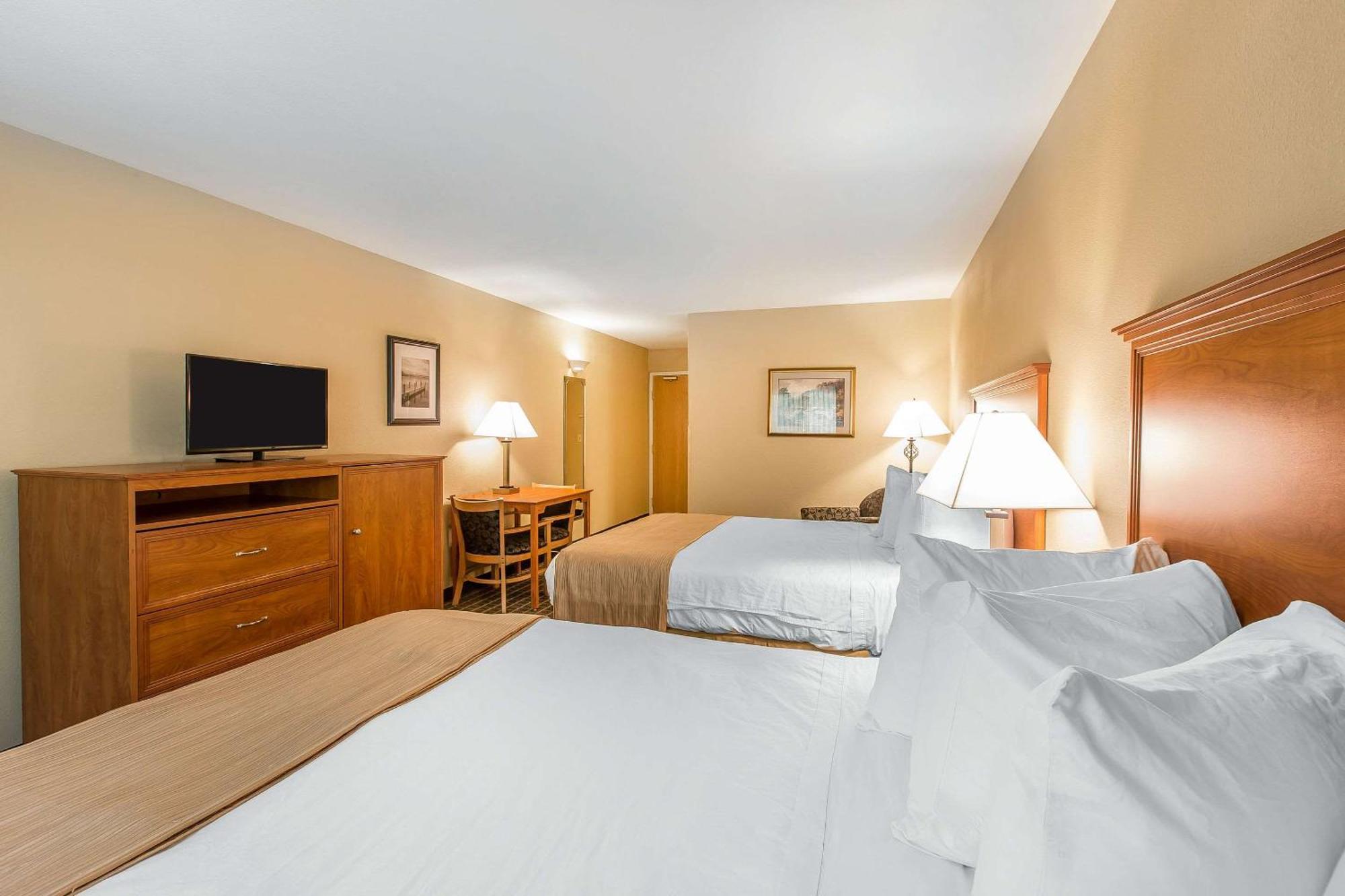 Quality Inn & Suites On The River Гленвуд Спрингс Экстерьер фото