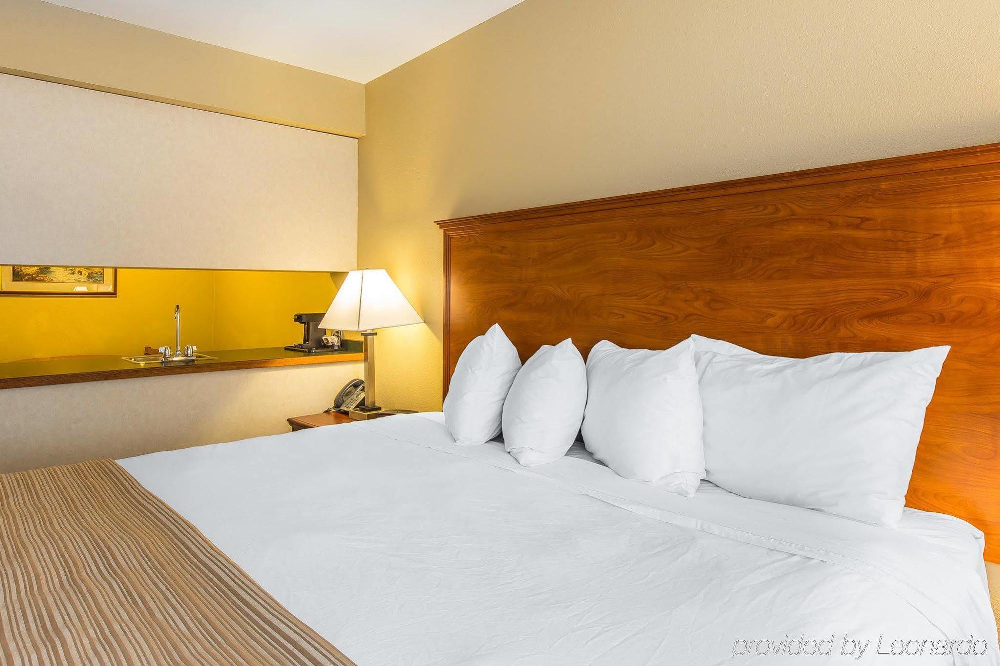 Quality Inn & Suites On The River Гленвуд Спрингс Экстерьер фото